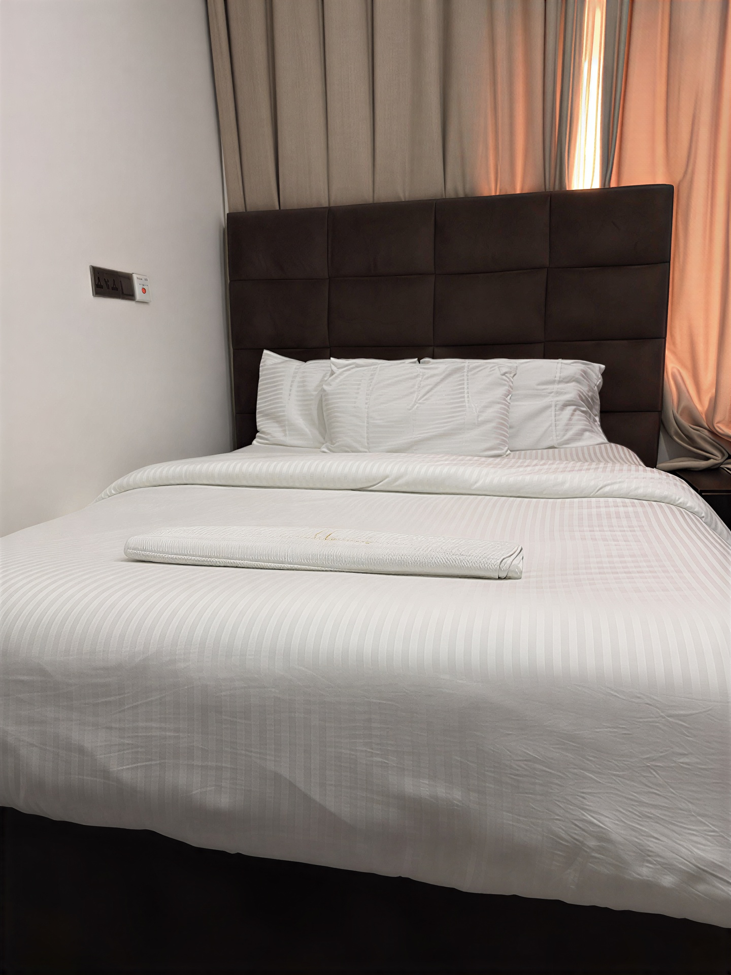 Image of STANDARD ROOM